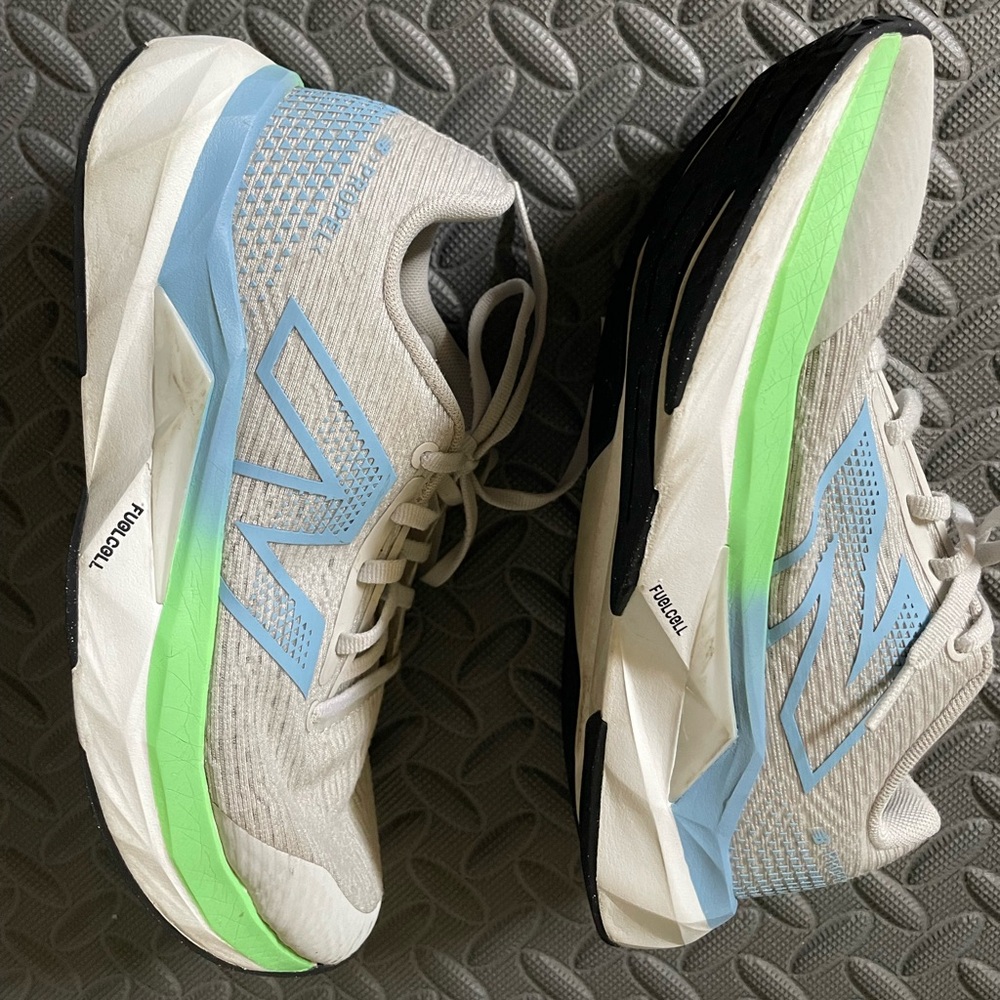New Balance Running Shoes - Picture 5 of 11